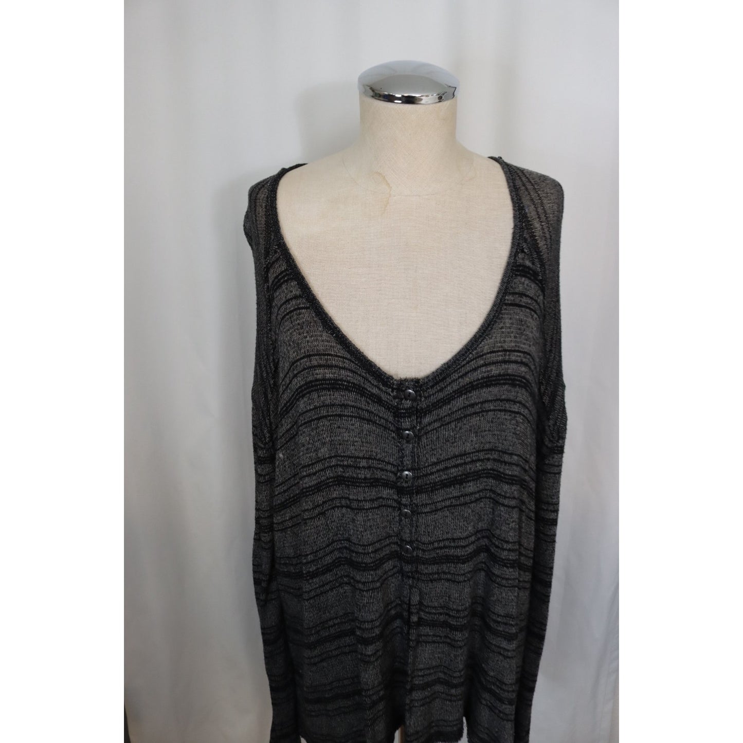 We the Free Boho Long Sleeve Top Medium Black and Grey