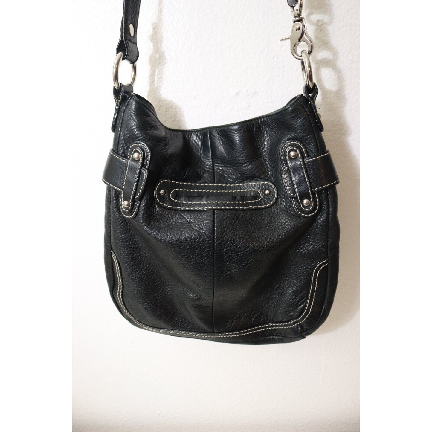 B Makowsky Black Leather Crossbody Handbag