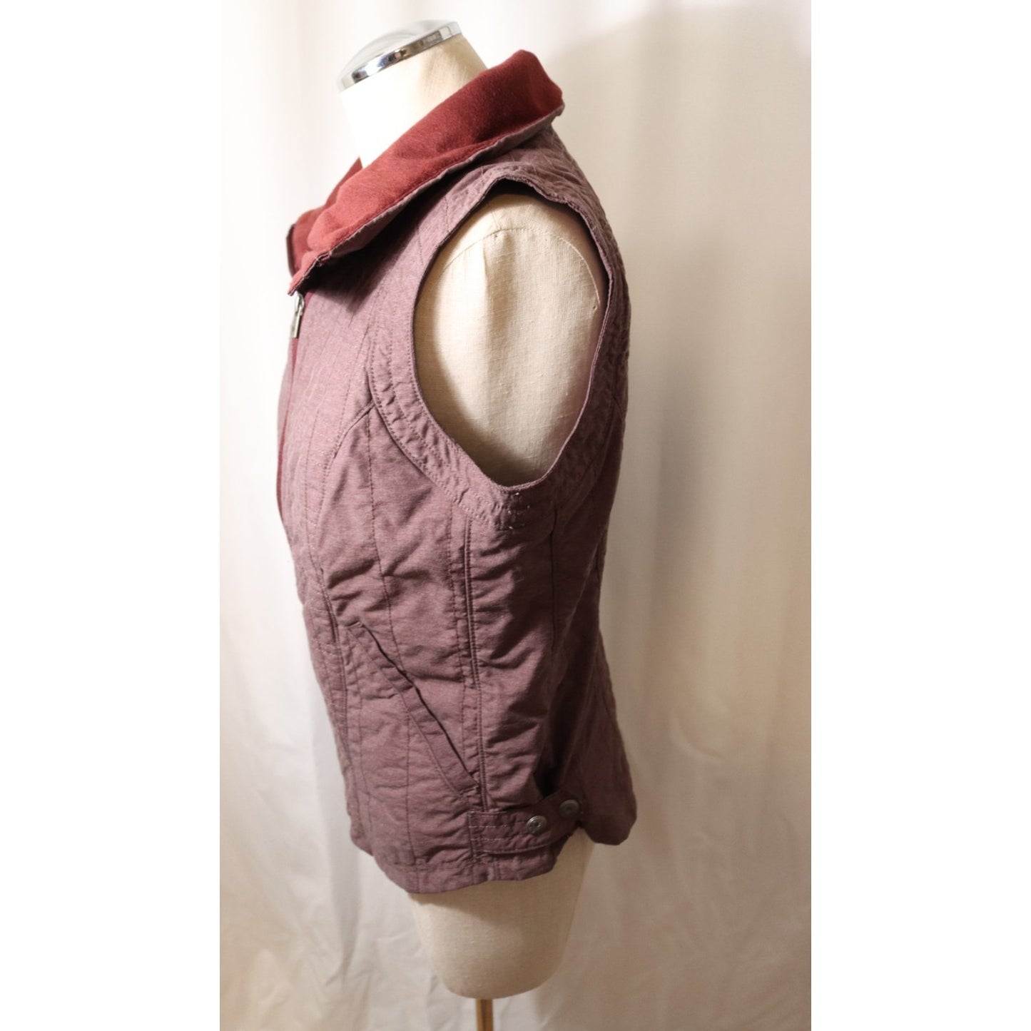 Columbia Vest Maroon Pockets Size Medium