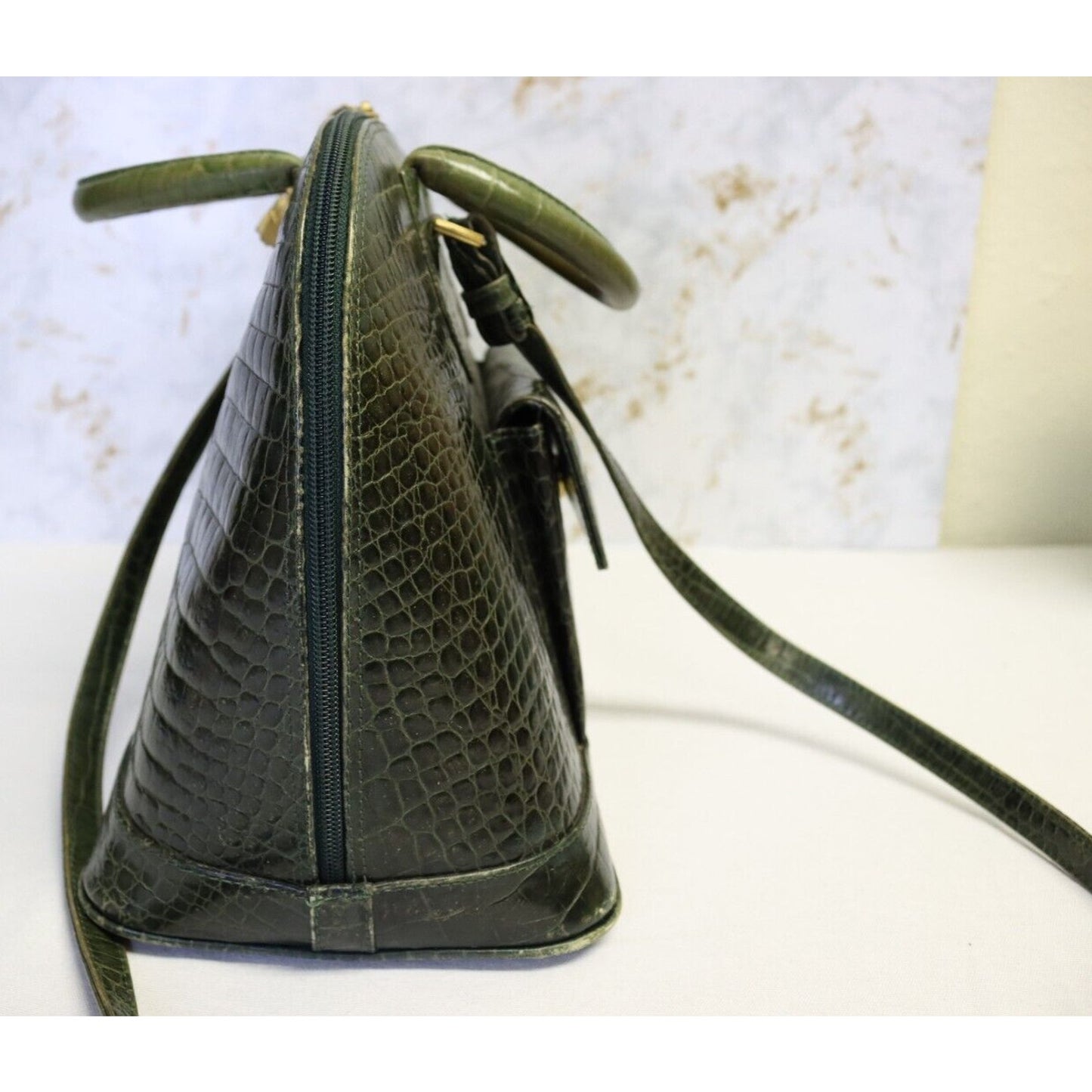 Vintage Vicenza 1993 Crocodile Embossed Leather Shoulder Bag Handbag