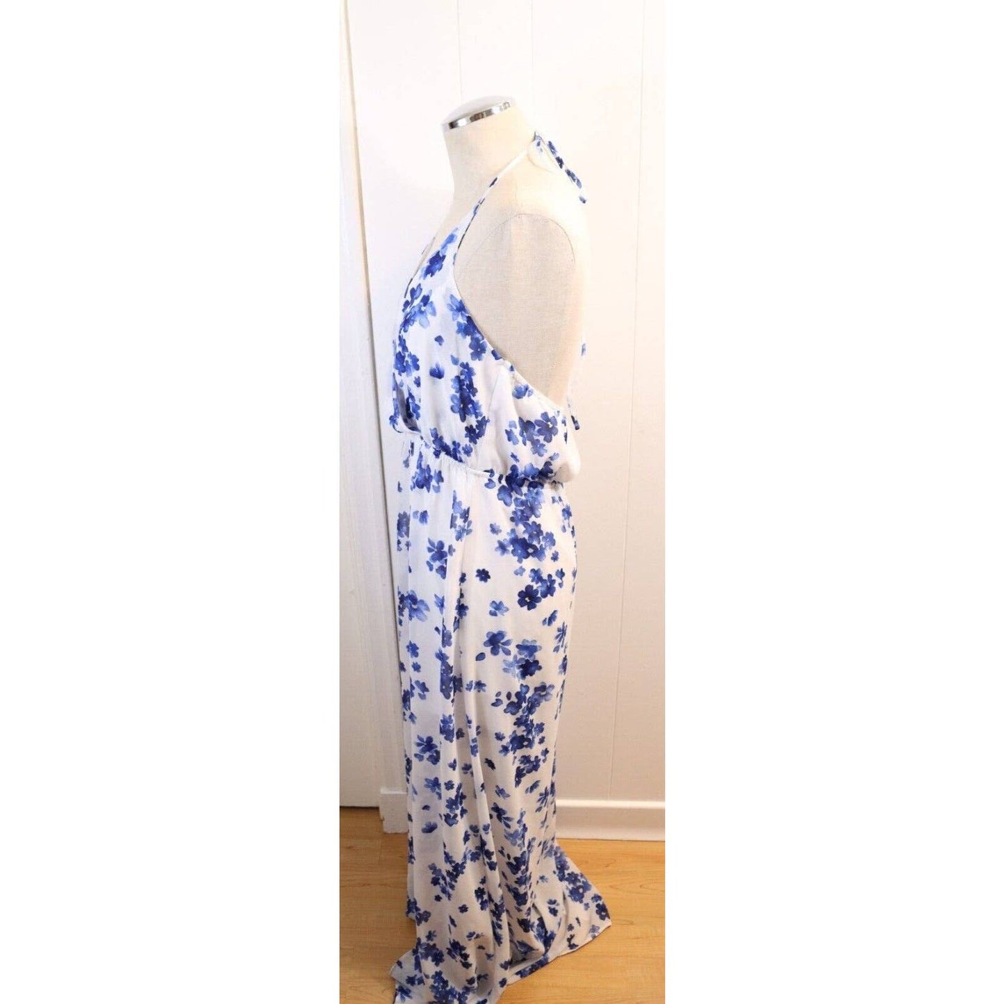 Forever 21 Dress White and Blue Short to Maxi Dress Large Sleeveless