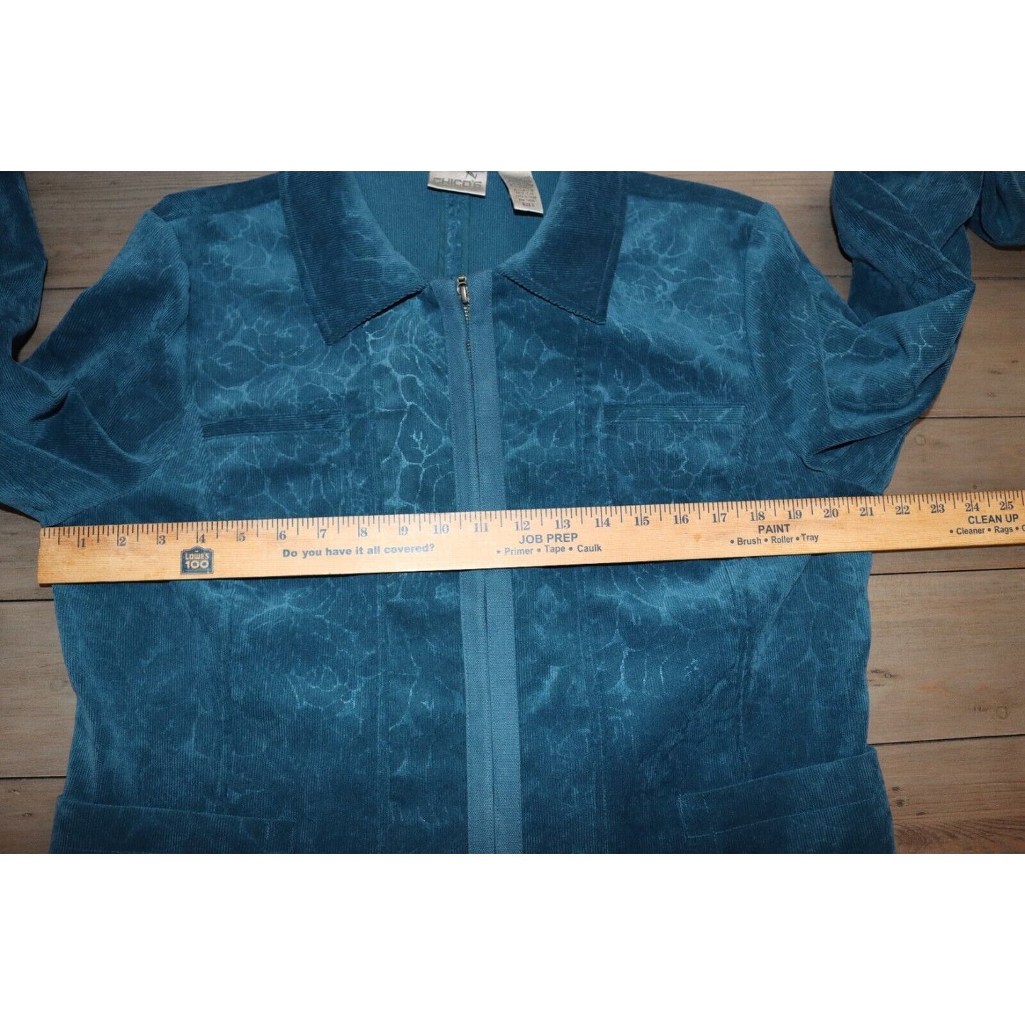 Chico's Full Zip Blue Embossed Flower Size 2/Large