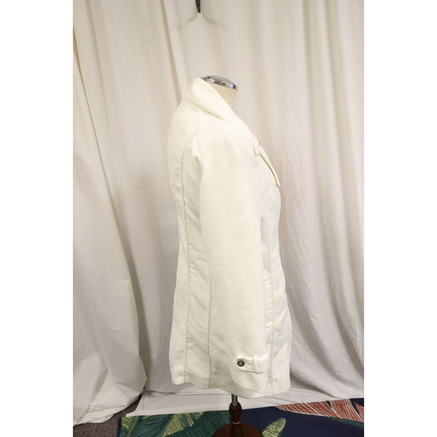 White house black market white jacket size Medium peacoat (K)
