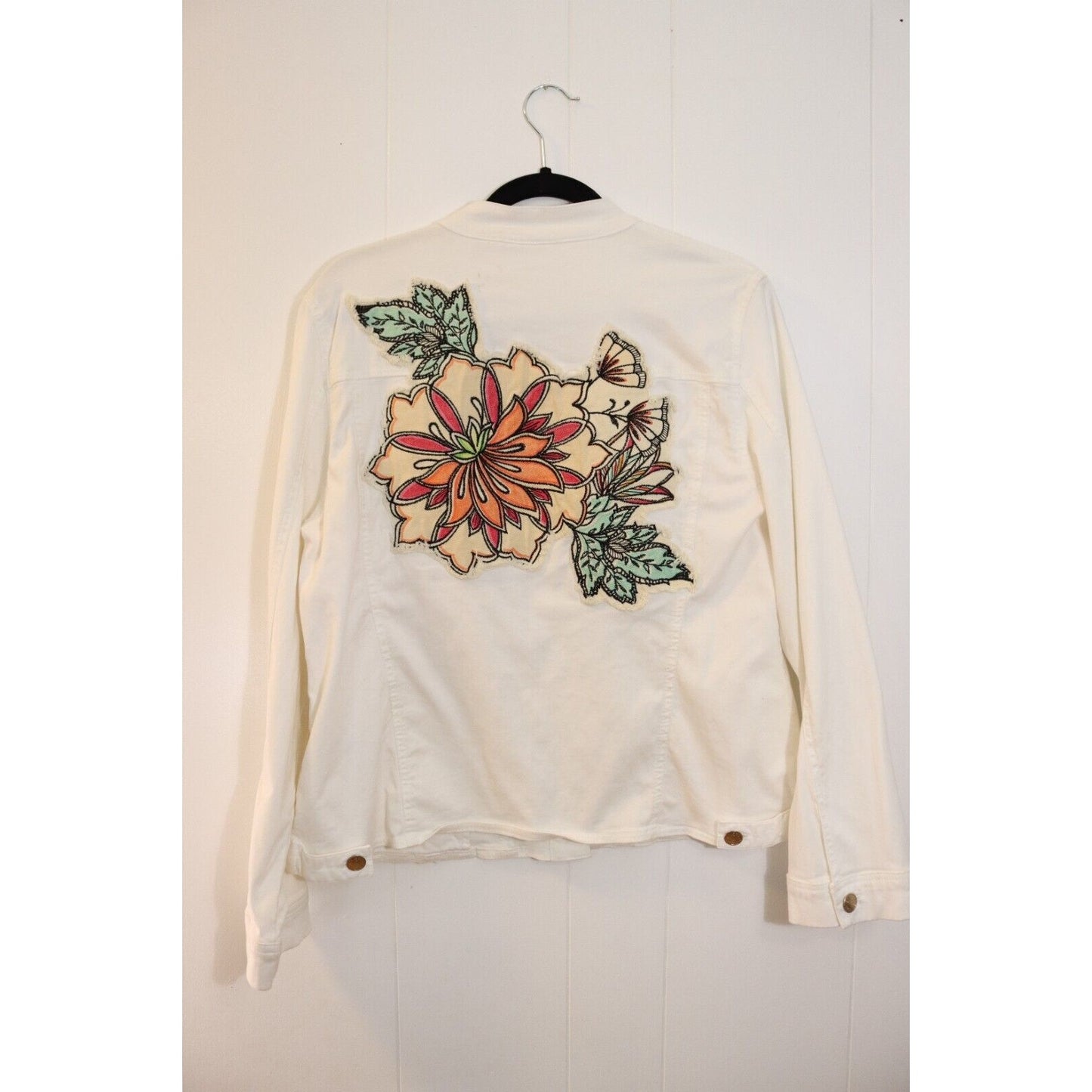 Chico White Jacket Floral Emboridery Back Long Sleeve